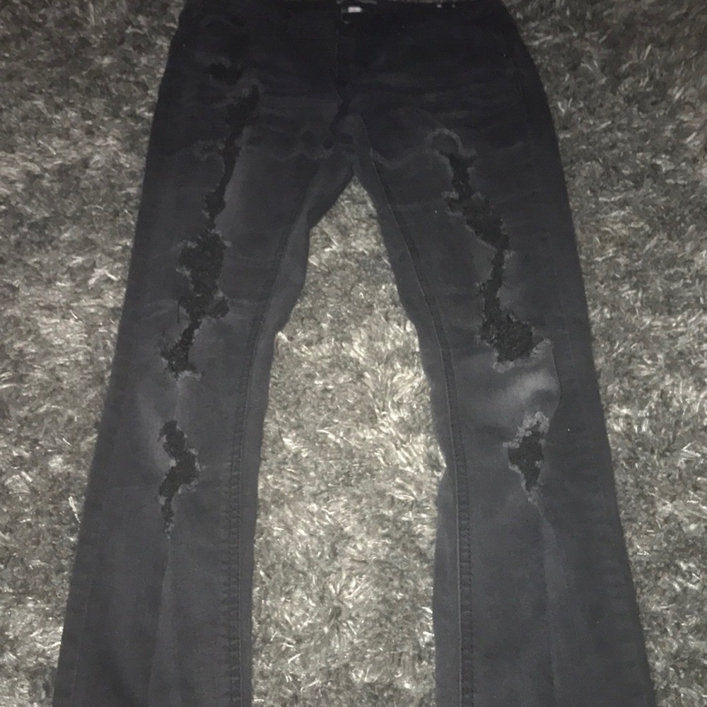 Bongo black ripped jean ! Barley used